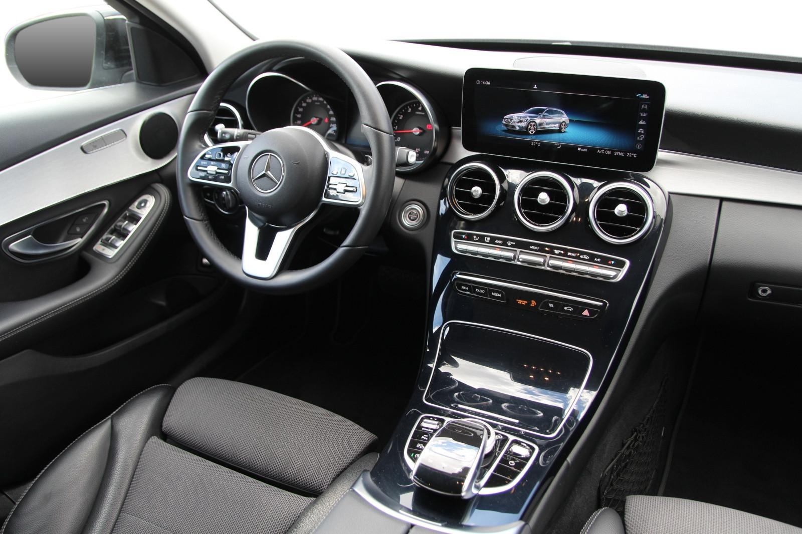 Mercedes-Benz C 180CGI Avantgarde /LED/AHK/ Kamera/ 83tkm
