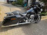 Harley-Davidson Street Glide - Harley-Davidson Motorräder in Essen