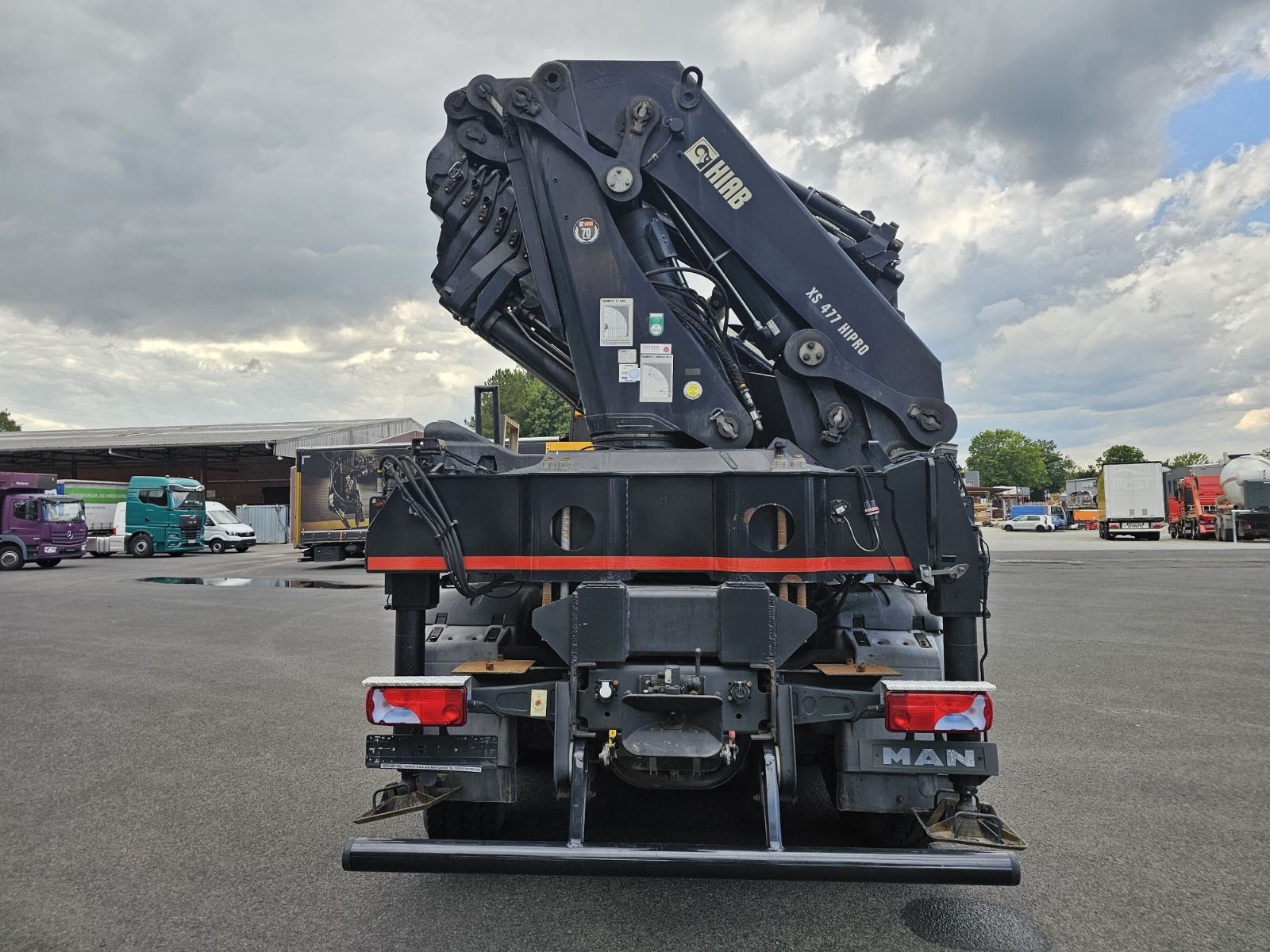 Fahrzeugabbildung MAN TGS 28.400 6x4H HIAB XS 477 JIB Seilwinde