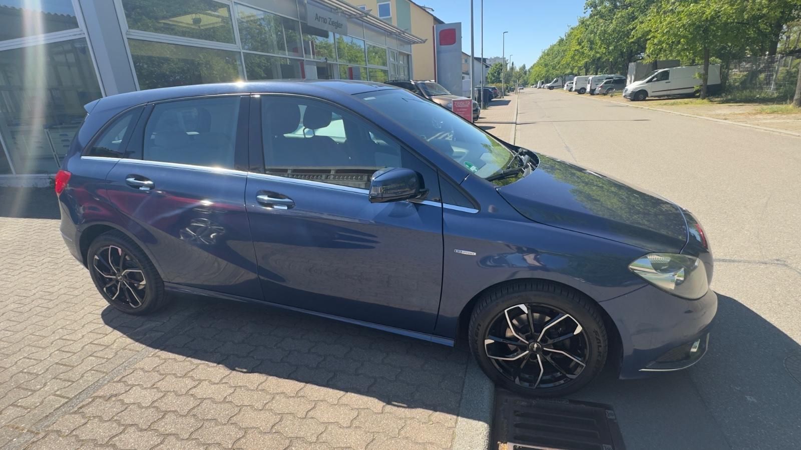 Mercedes-Benz B 180 CDI BlueEFFICIENCY Edition 1