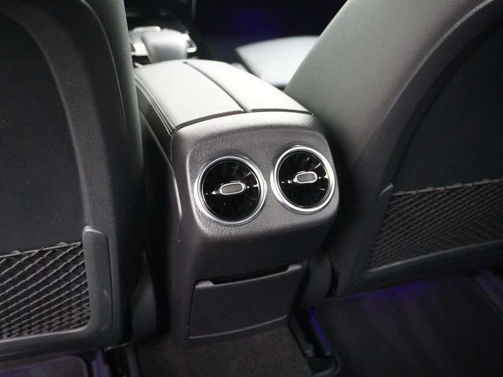 Mercedes-Benz A 200 AMG Business Solution | AHK Wegklapbaar |