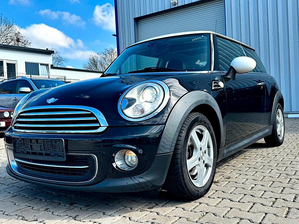 MINI Cooper/XENON/PANORAMA/VOLL SHEFT/NAVI