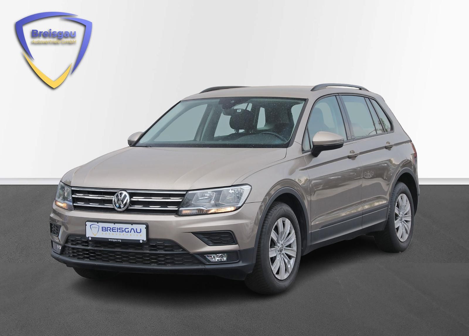 Volkswagen Tiguan - 1
