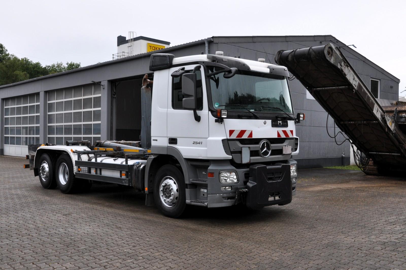Mercedes-Benz Actros  2541
