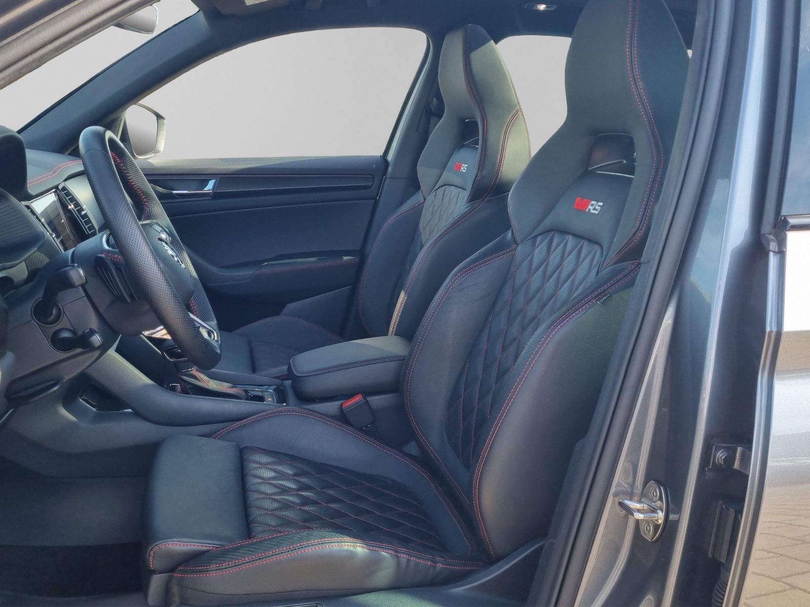 Fahrzeugabbildung SKODA Kodiaq RS 4x4 2,0 TSI DSG Navi Pano ACC AHK