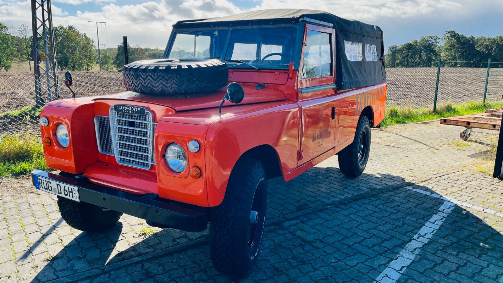 Fahrzeugabbildung Land Rover Santana H-Kennzeichen/Restauriert