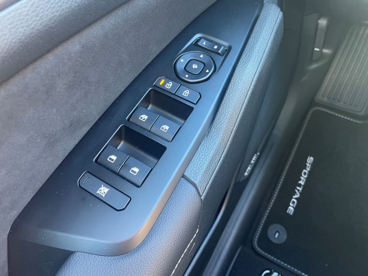 Fahrzeugabbildung Kia Sportage GT-Line 360°Kamera P3 P5 HUD Navi Leder