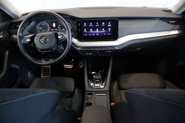 Skoda Octavia 2.0 TDI Clever CARPLAY+KAM+STDHZG+AHK