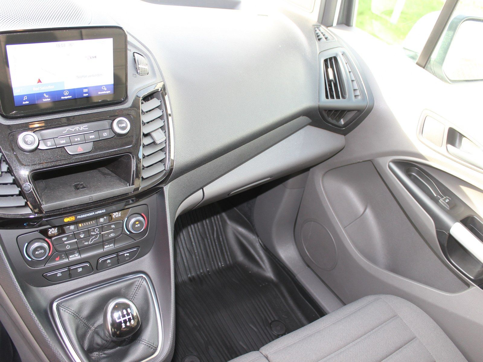 Fahrzeugabbildung Ford Transit Connect Kasten Limited 1,5 EcoBlue