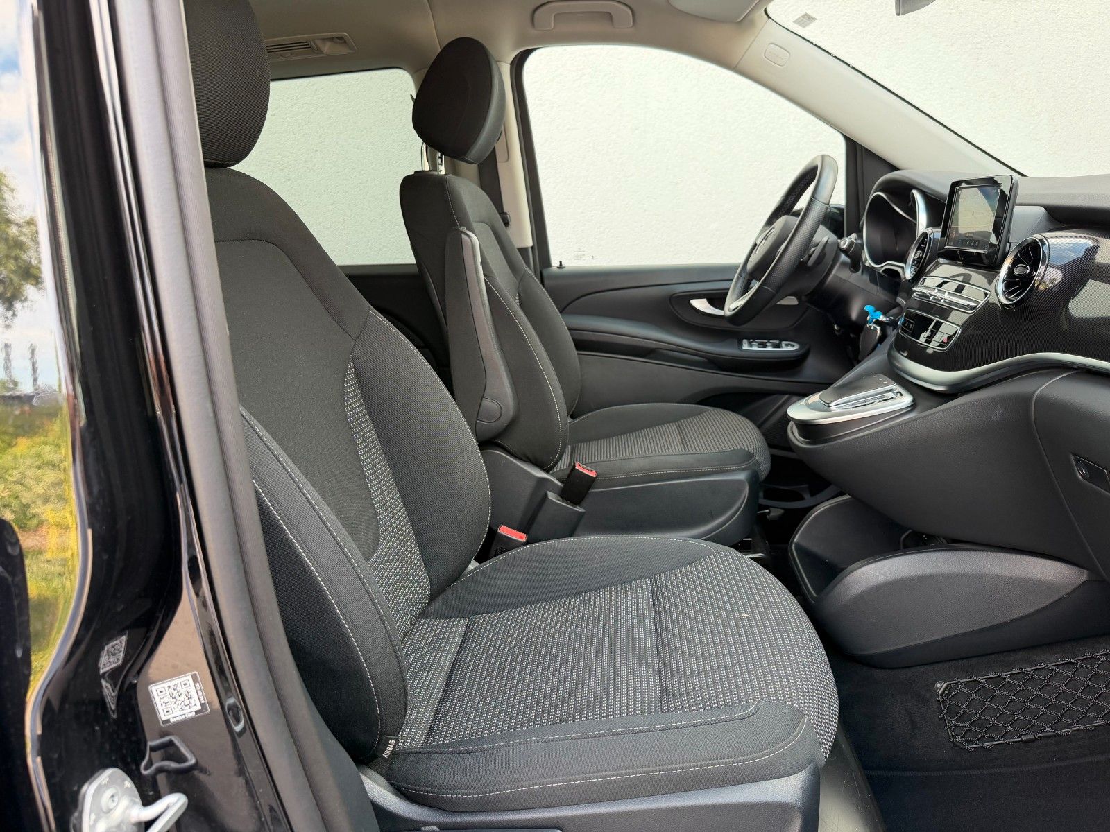 Fahrzeugabbildung Mercedes-Benz V 250 d 4MATIC DISTRONIC 360Kamera 7Sitze