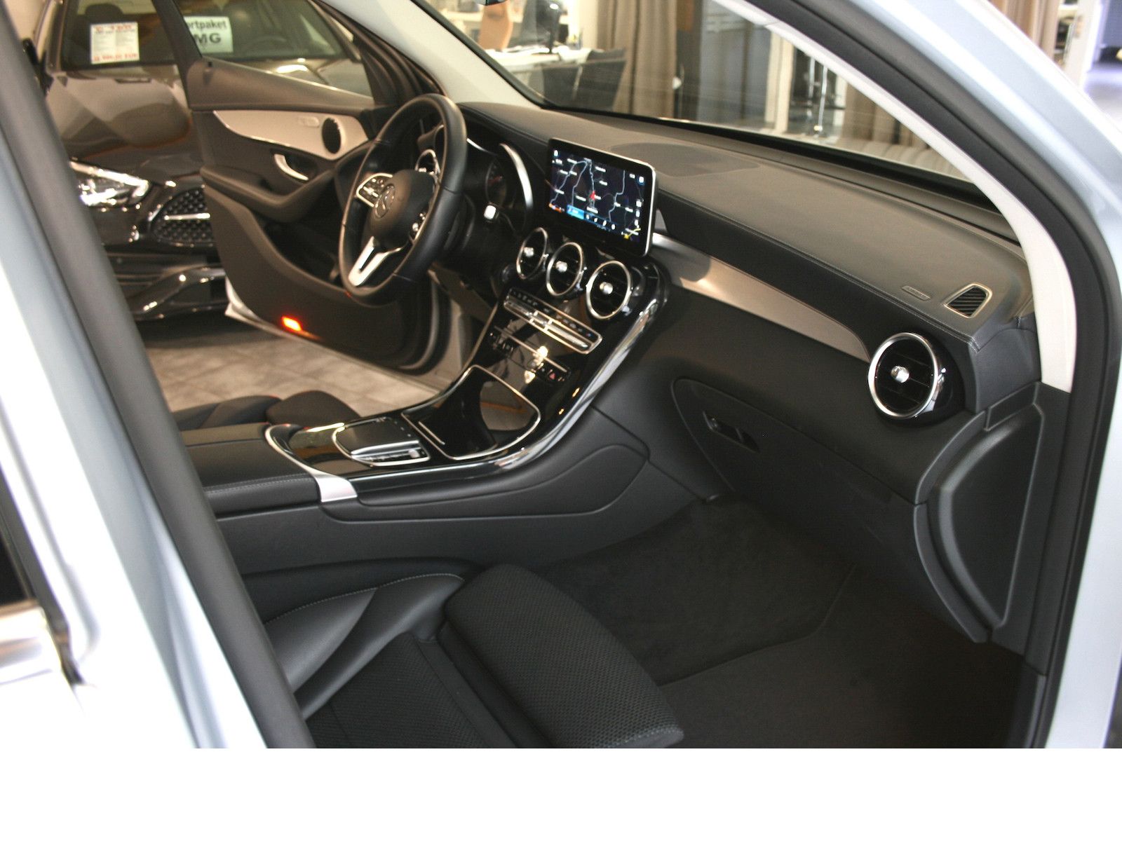 Fahrzeugabbildung Mercedes-Benz GLC 220 d 4M Offroad / Exclusive *LED*Kamera*