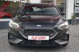 Ford Focus Turnier 2.3 EcoBoost ST LED Navi Totwinkel - Ford Focus: Schwarz, Kombi