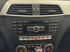 MERCEDES-BENZ C 350 CGI BlueEfficiency /AMG/Panorama/HarmanKar