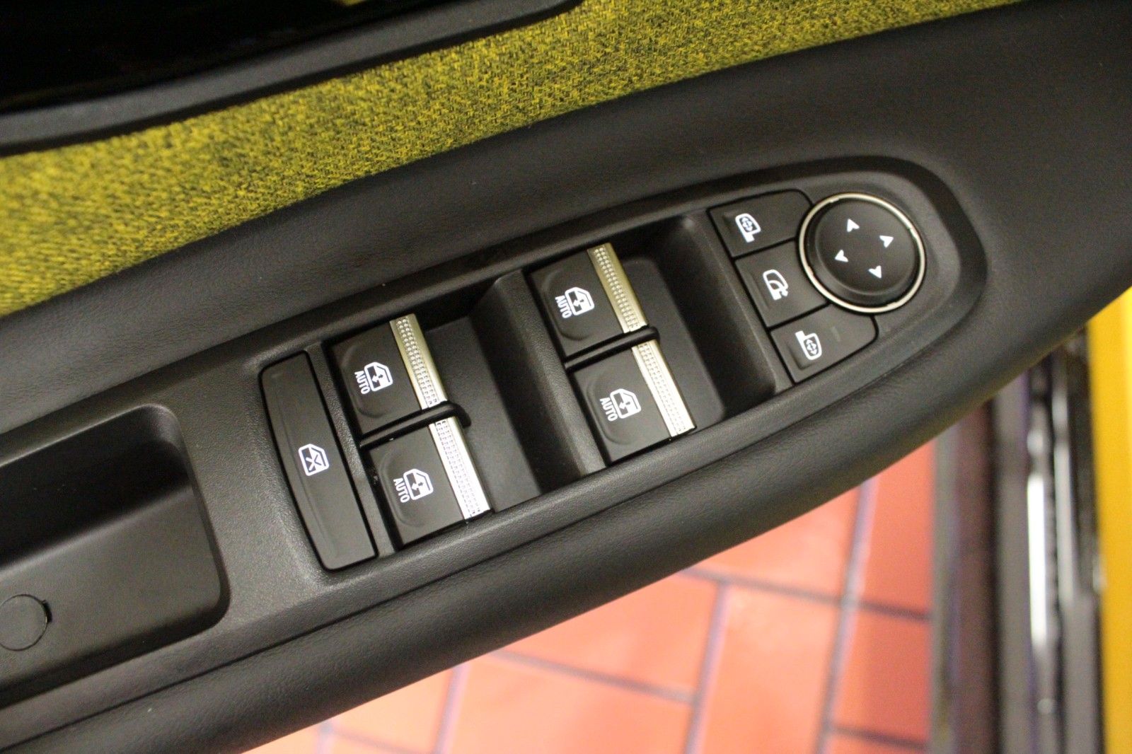 Fahrzeugabbildung Renault R 5 Iconic Five 150 Comfort Range