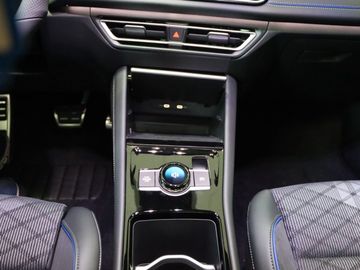 Fahrzeugverkauf 21 Volkswagen Tiguan 2.0 TDI 142 kW 4M R-Line Panodach 20 Zoll