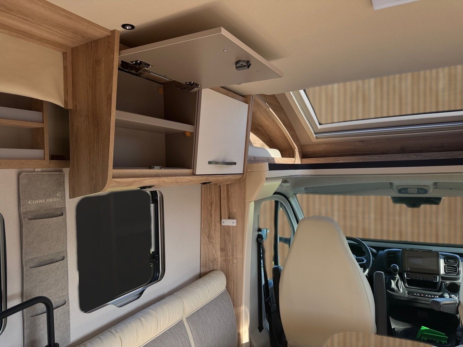 Fahrzeugabbildung Eura Mobil Profila RS PRS 720 QF Automatik/Plus Paket Alde