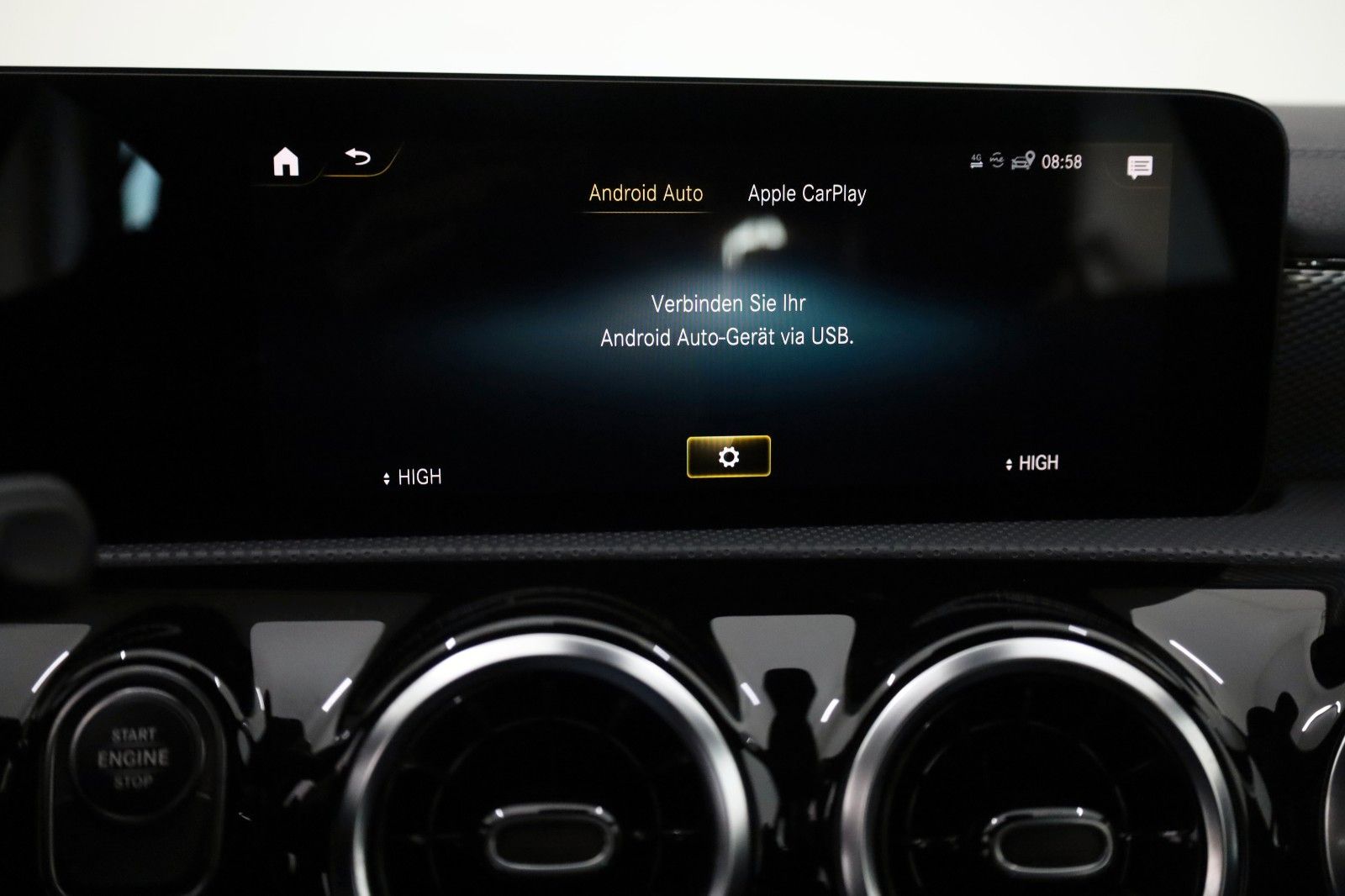 Fahrzeugabbildung Mercedes-Benz CLA 250 e SB,Progressive,Navi,LED,CarPlay,Kamera