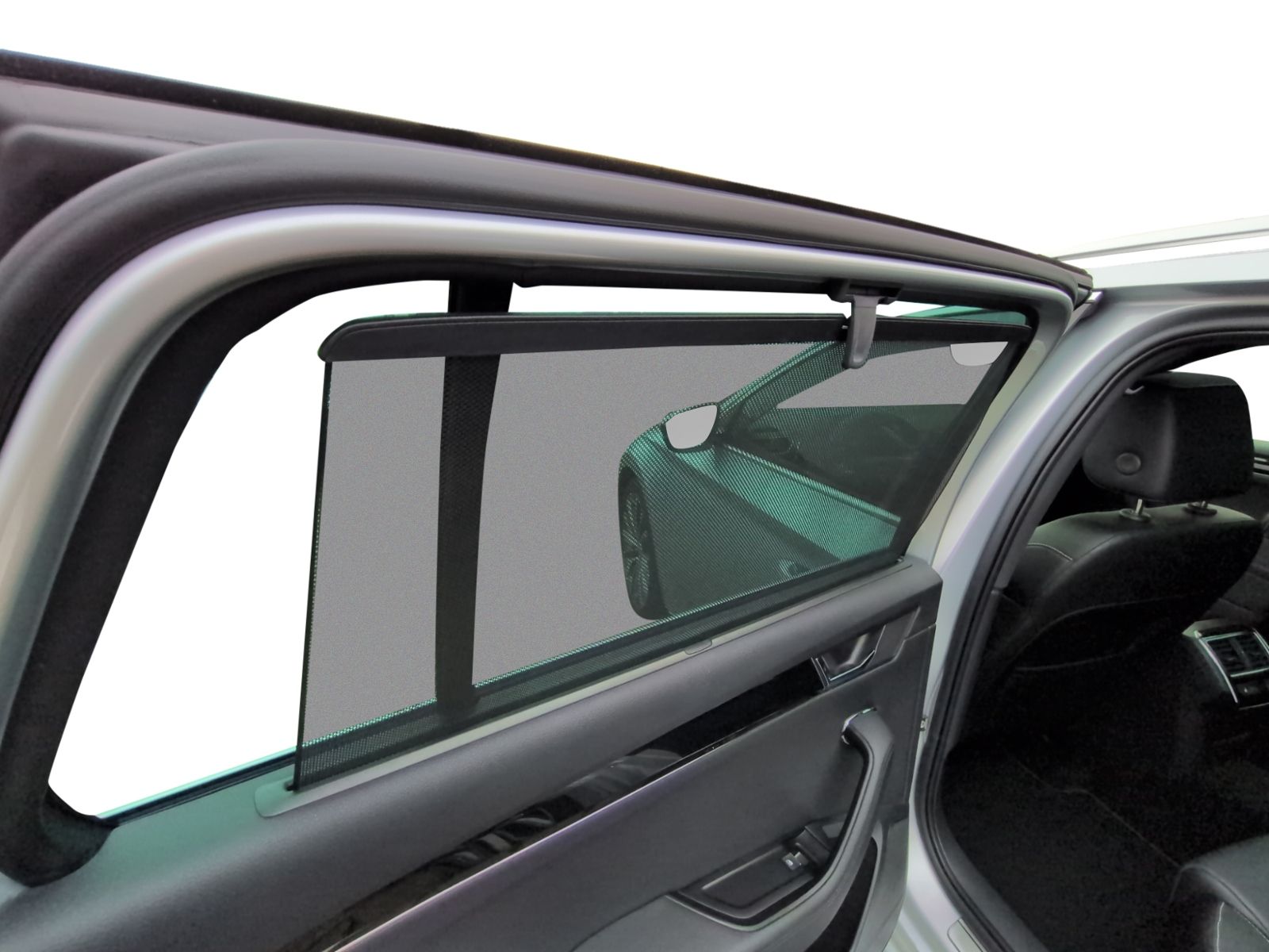 Superb Combi 2.0 TSI DSG 4x4 L&K STHZ+AHK