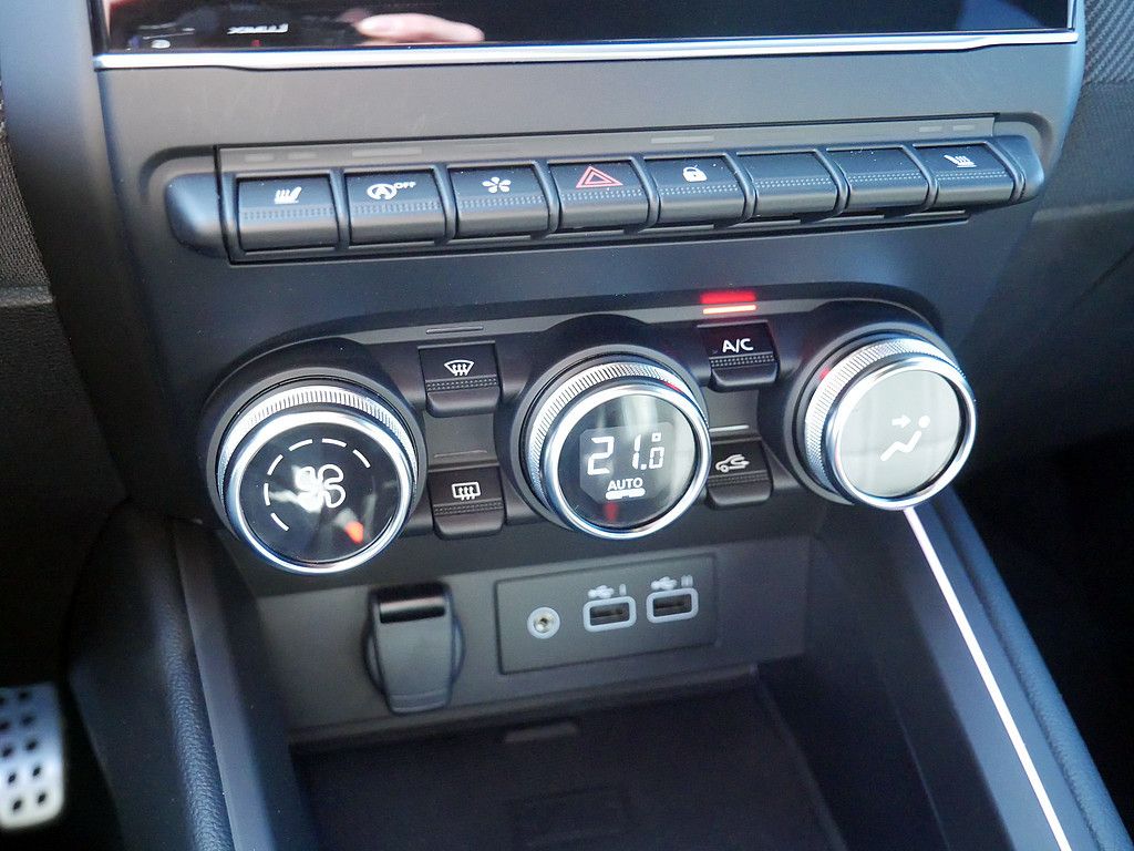 Fahrzeugabbildung Renault Clio Esprit Alpine TCe 90 KAMERA NAVI ACC LED