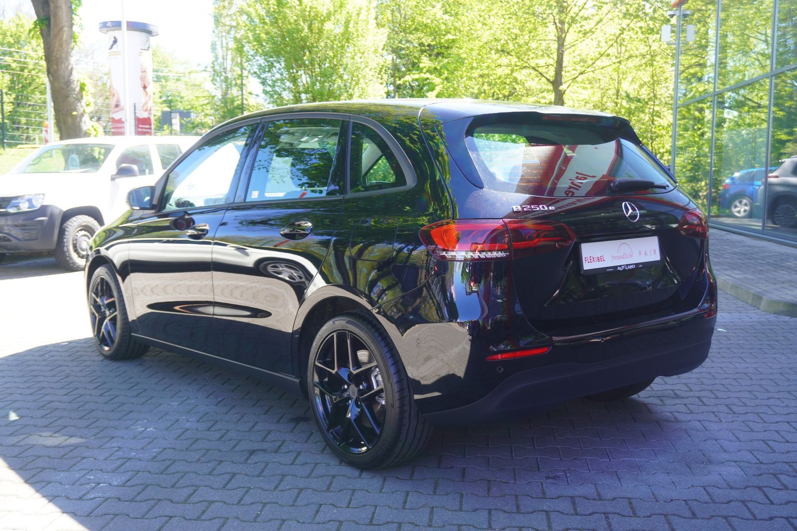 Mercedes-Benz B250 e Style AUTOMATIK LED NAVI SPUR TOTW T-LEDE foto 8