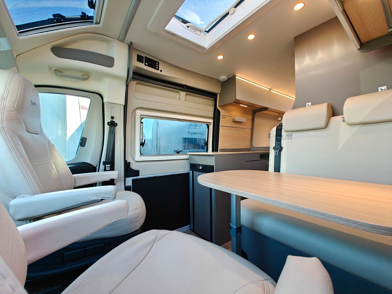 Fahrzeugabbildung LMC Innovan 600 - 603 70 Jahre Modell - SALE! -