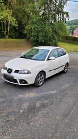 Seat Ibiza 1.4 TÜV NEU AHK 4 TÜRIG - Seat Ibiza aus 2008: 1.4