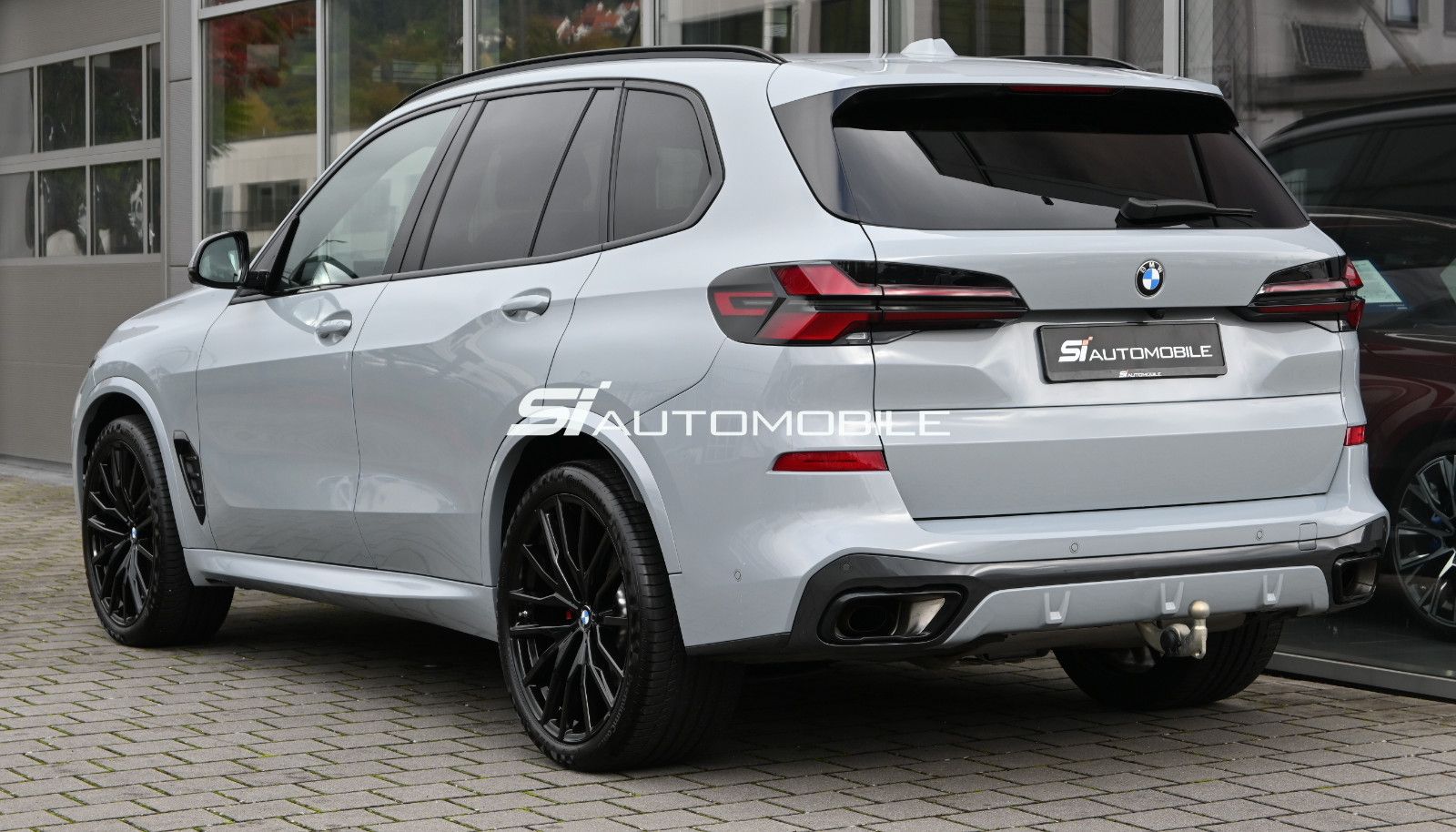 Fahrzeugabbildung BMW X5 xDr. 30d M-Sport Pro °INTEGRAL+LUFTFEDERUNG°