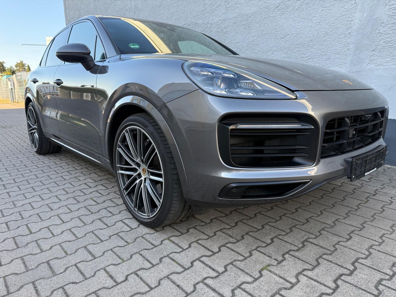 Porsche Cayenne/Pano/Chrono/Bose/HuD/Softclose/22"/SAGA