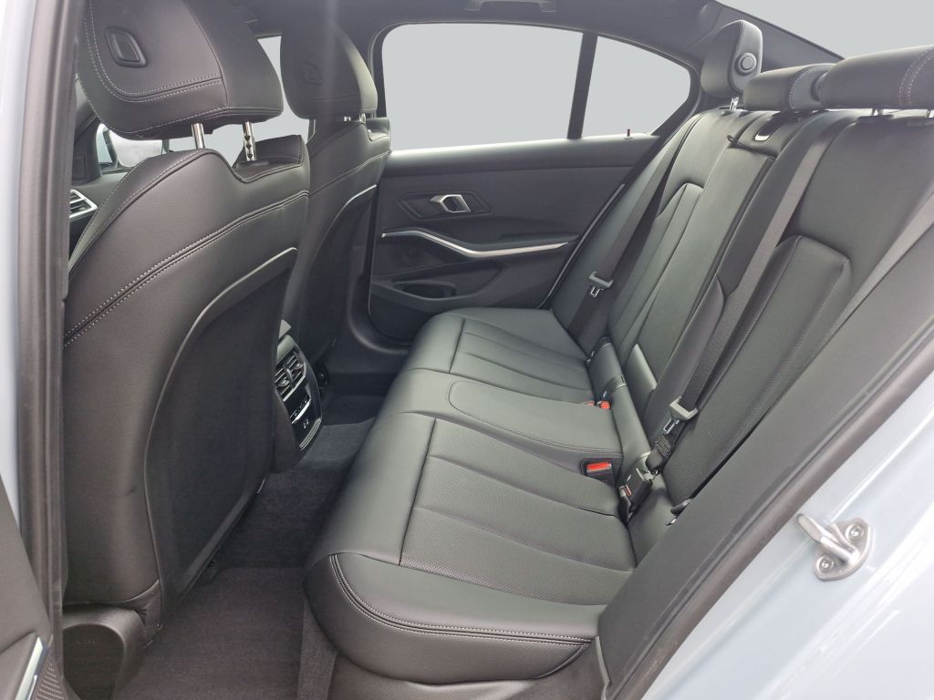 BMW 320 - Bild 13