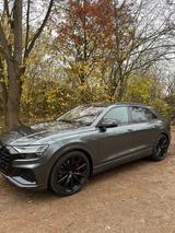 Audi SQ8 B&O*Matrix*360*Audi Excl.*AHK*Massage*Sitzkl - Audi SQ8 Gebrauchtwagen in München