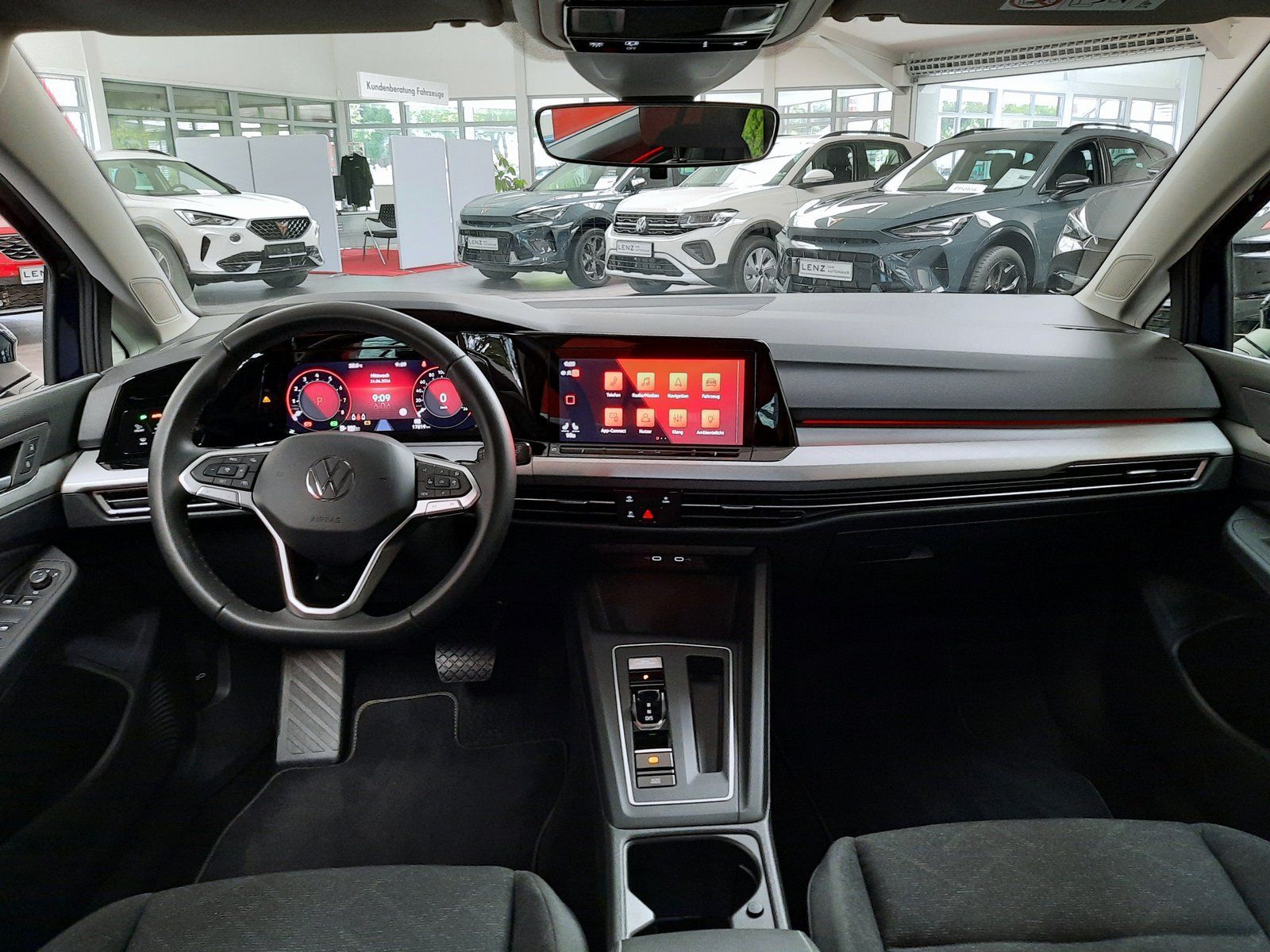 Fahrzeugabbildung Volkswagen Golf Variant Life eTSI DSG *Navi*PDC**LED*ACC*