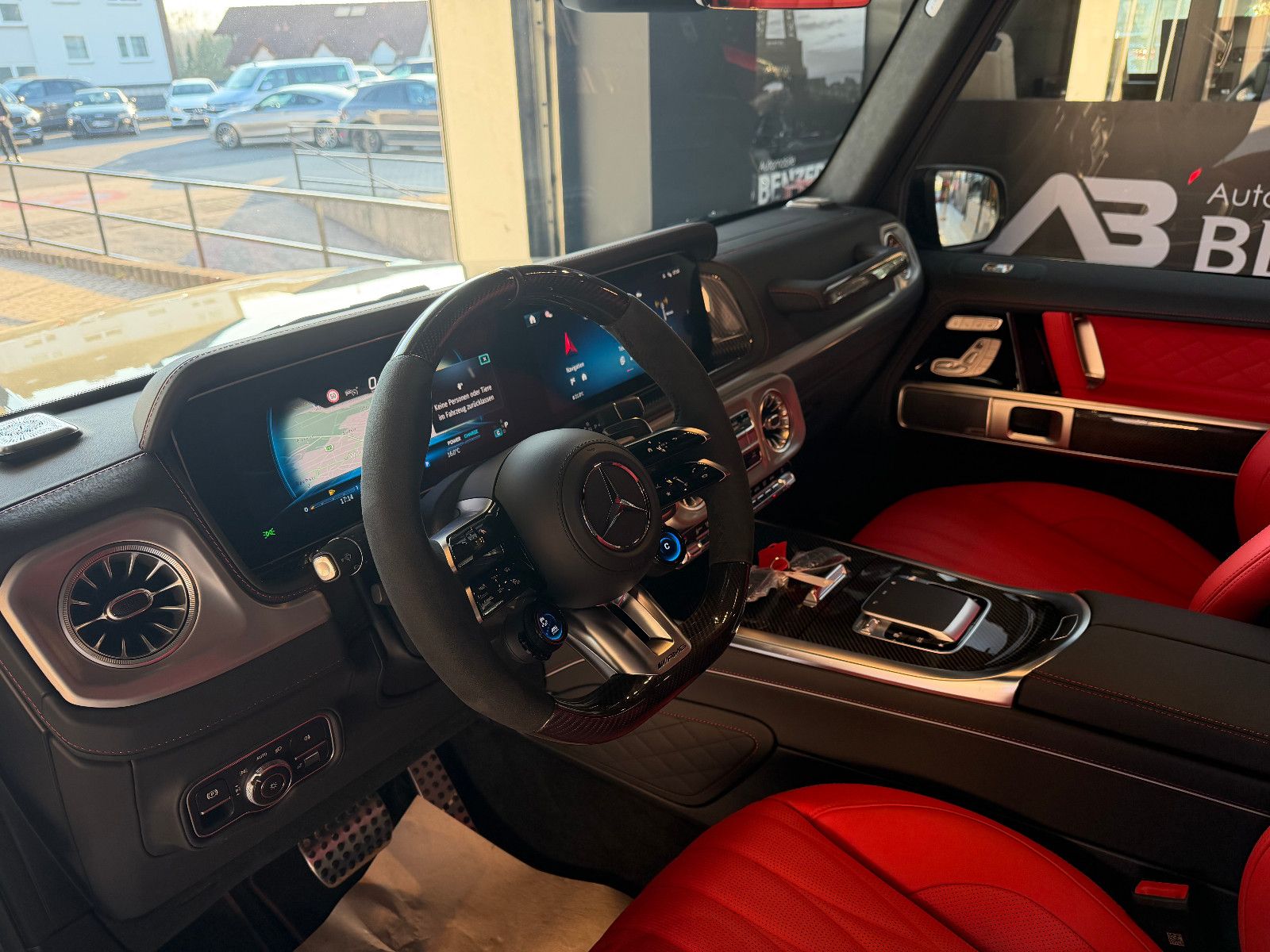 Fahrzeugabbildung Mercedes-Benz G 63 AMG/ A22/ FOND-TV/CARBON/RED/SUPERIOR/UNI