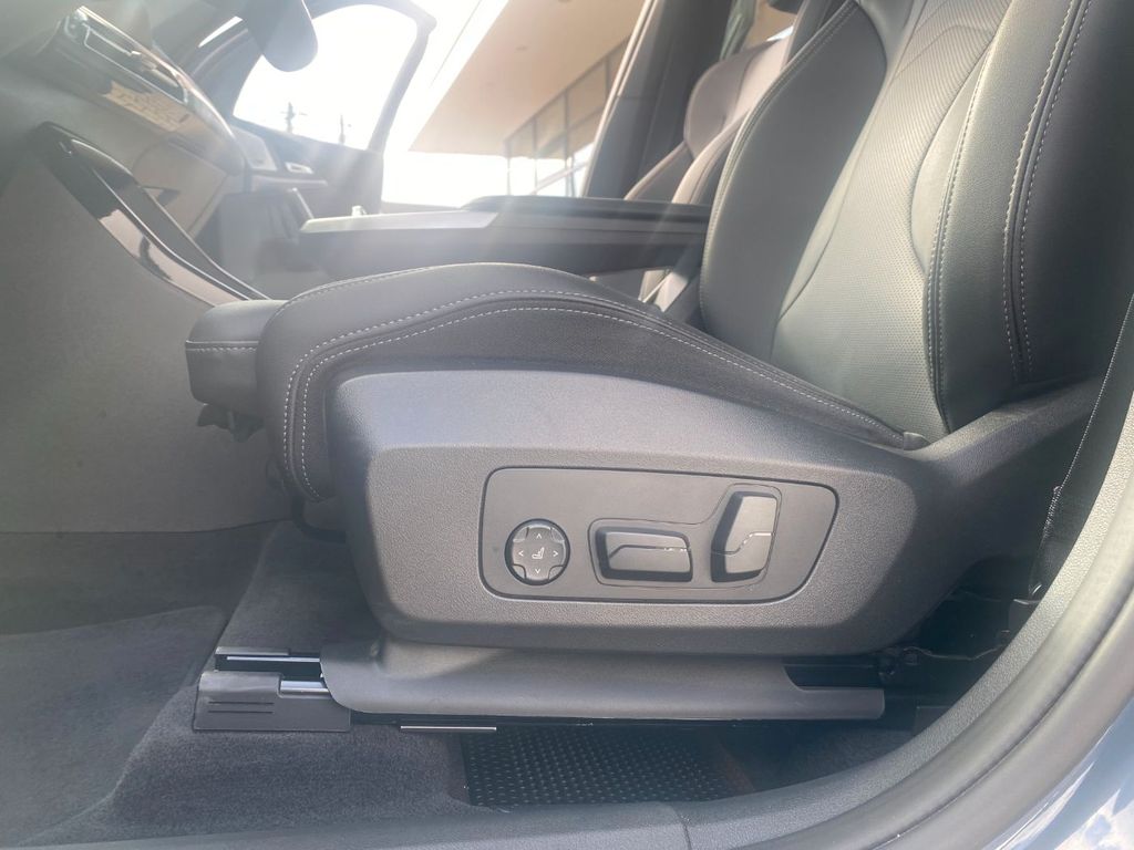BMW X1 sDrive20 i M SPORT/H&K/SPORTSITZ ELEKT/AHK, Bild 13