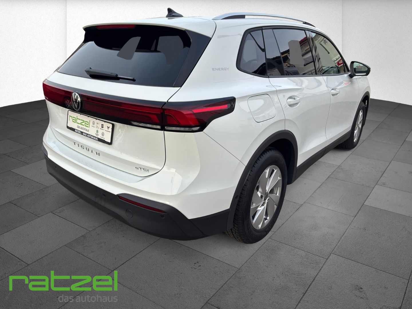 Fahrzeugabbildung Volkswagen Tiguan ENERGY 1.5 eTSI 5J. Garantie+8-fach+LED