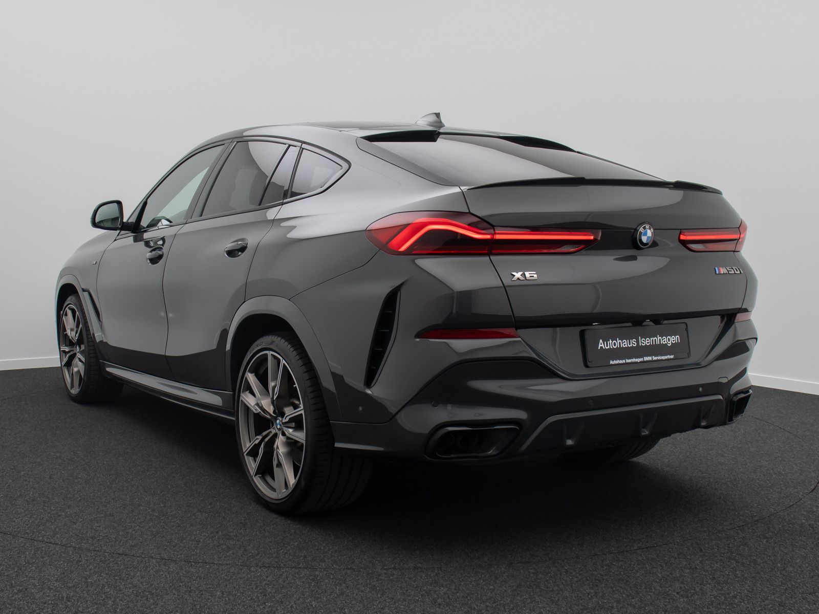 Fahrzeugabbildung BMW X6 M50i 360° B&W SkyLounge Individual Mega-Voll