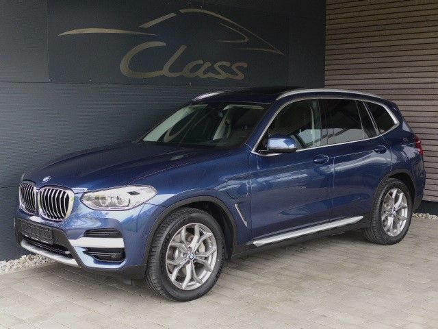 BMW X3 xDrive 30e xLine/AHK/HeadUp/DrivAssist/P-Dach