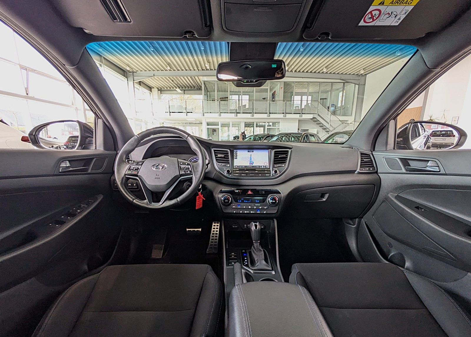 Fahrzeugabbildung Hyundai TUCSON 1.6i DTC PASSION SITZHZ ANDROID NAVI CAM