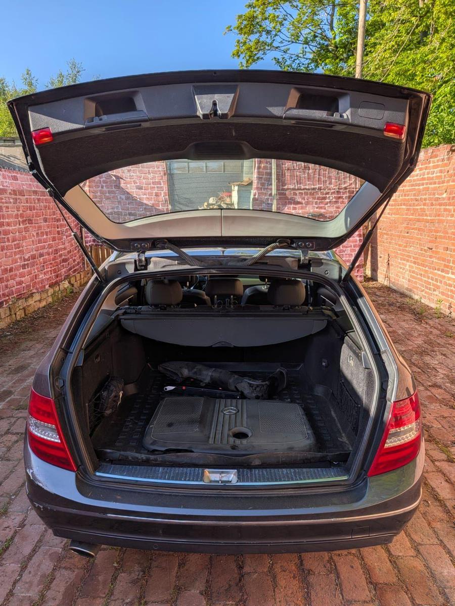 Mercedes-Benz C220 2014 — photo 14