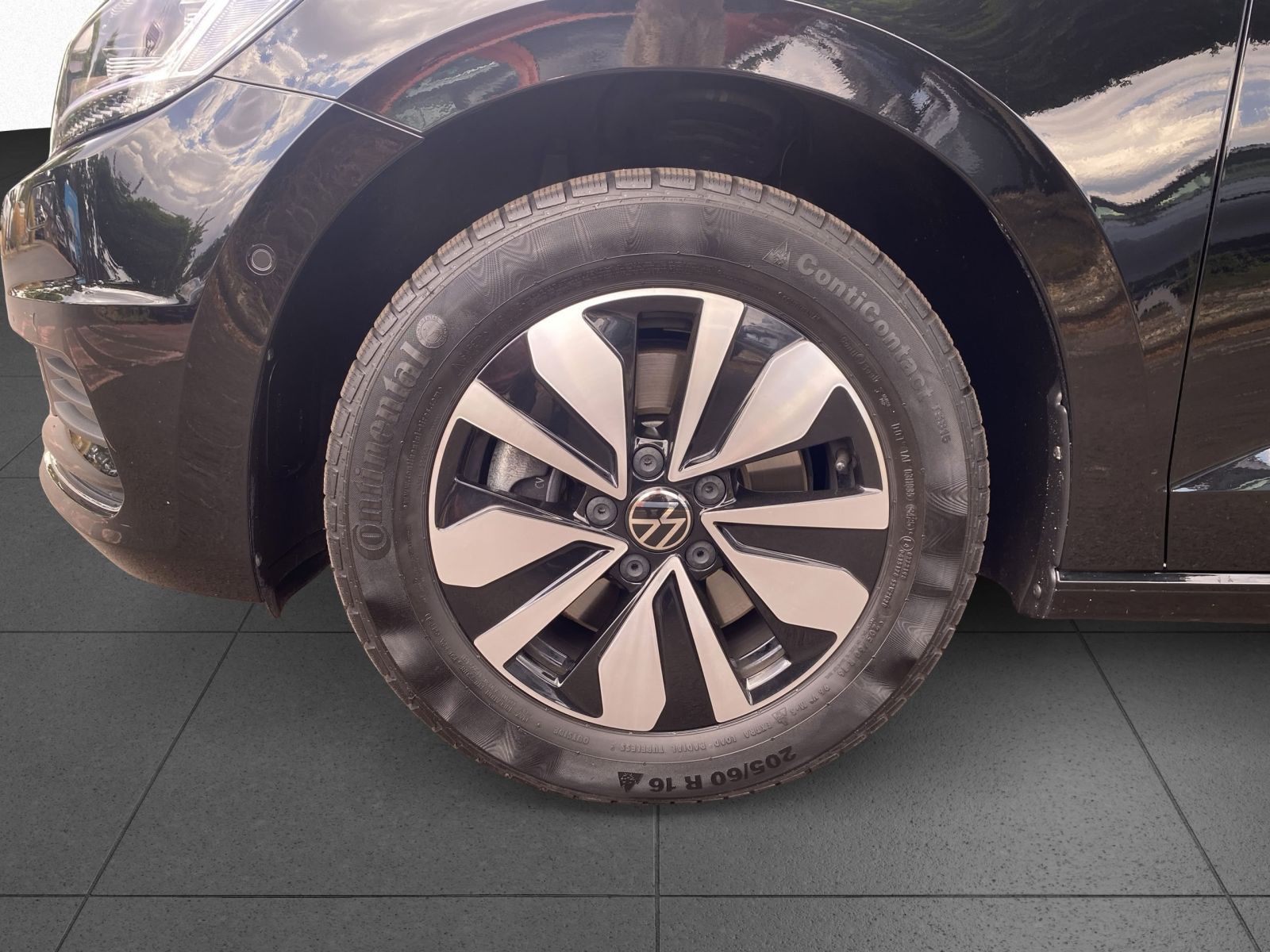 Volkswagen Touran - Bild 8