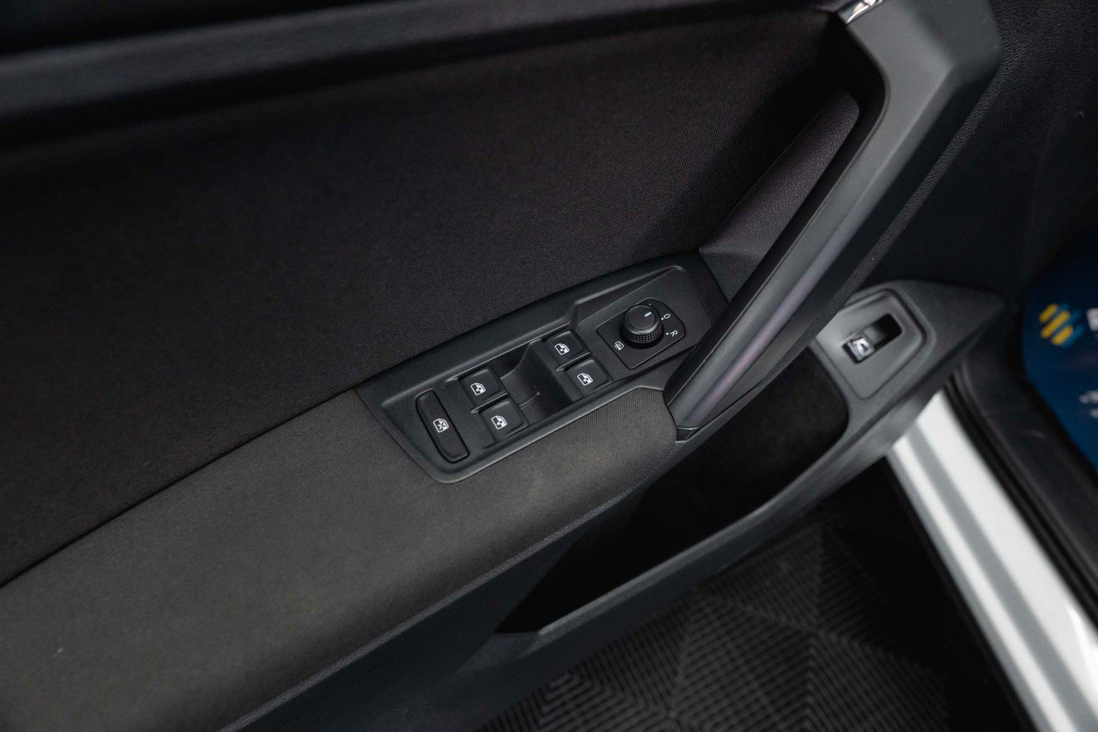 Fahrzeugabbildung Volkswagen Tiguan Comfortline R-Line+ 4Motion *LED*ACC*DAB*