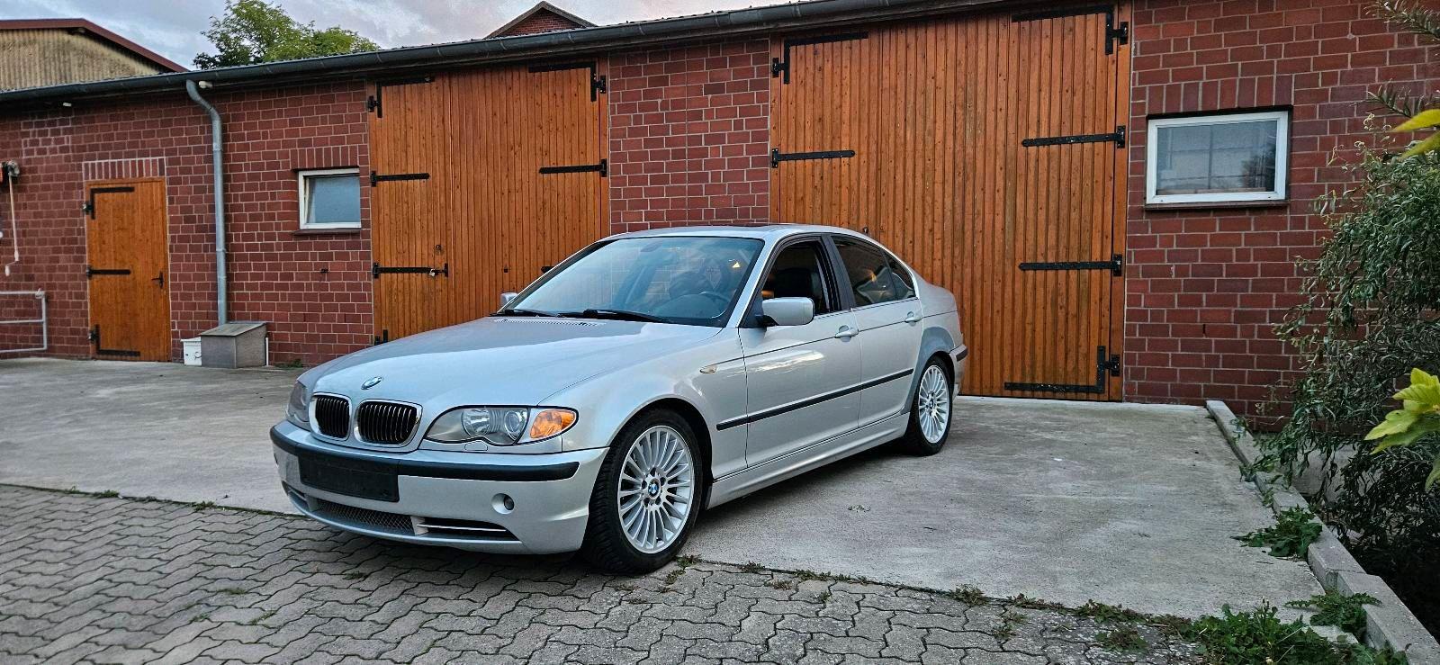 BMW 330