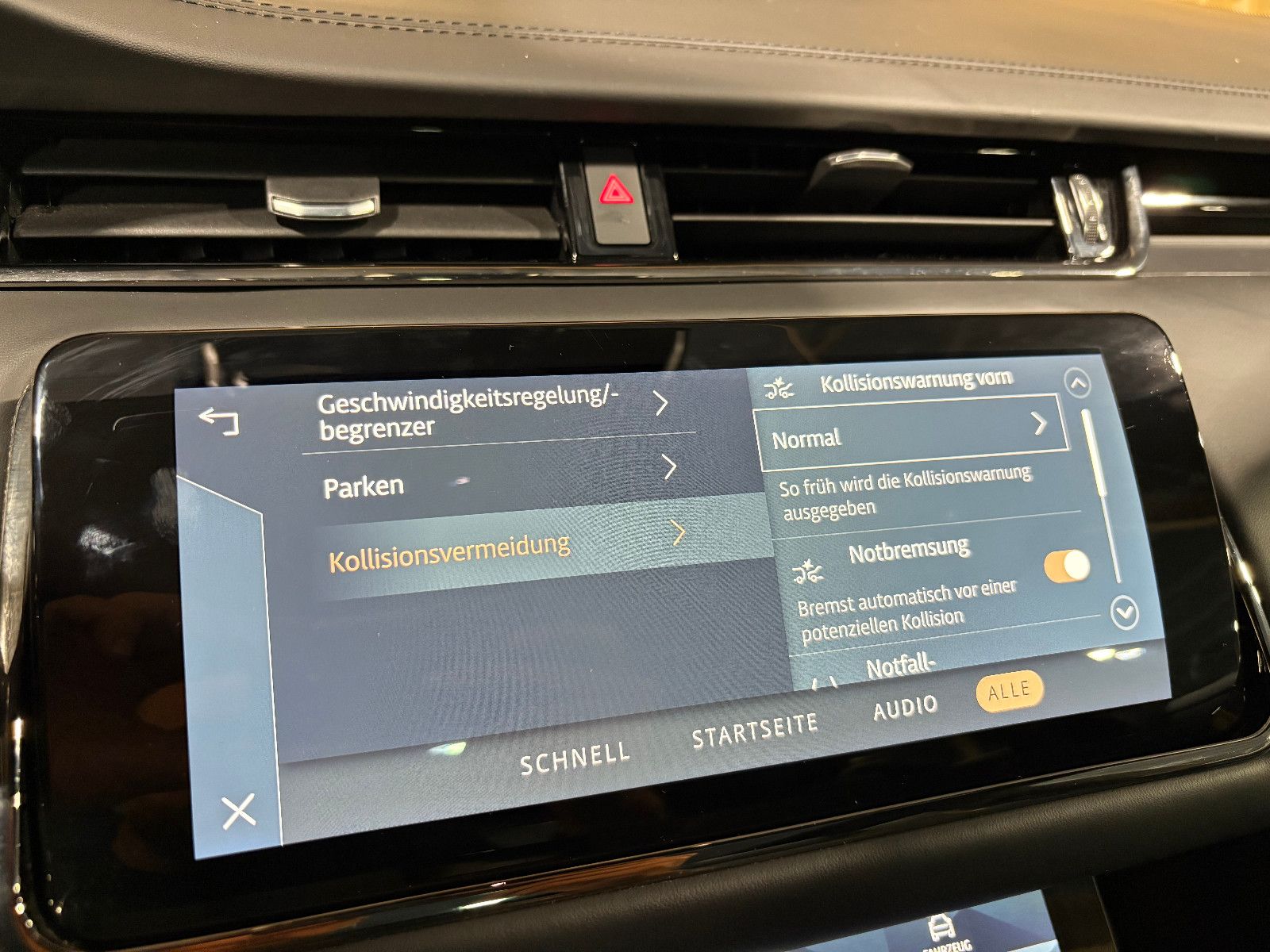 Fahrzeugabbildung Land Rover Range Rover Evoque Autobiography/PANO/KAMERA/ACC