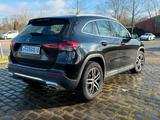 Mercedes-Benz GLA 200 DCT - Family Car - Mercedes-Benz GLA 200 in Duisburg