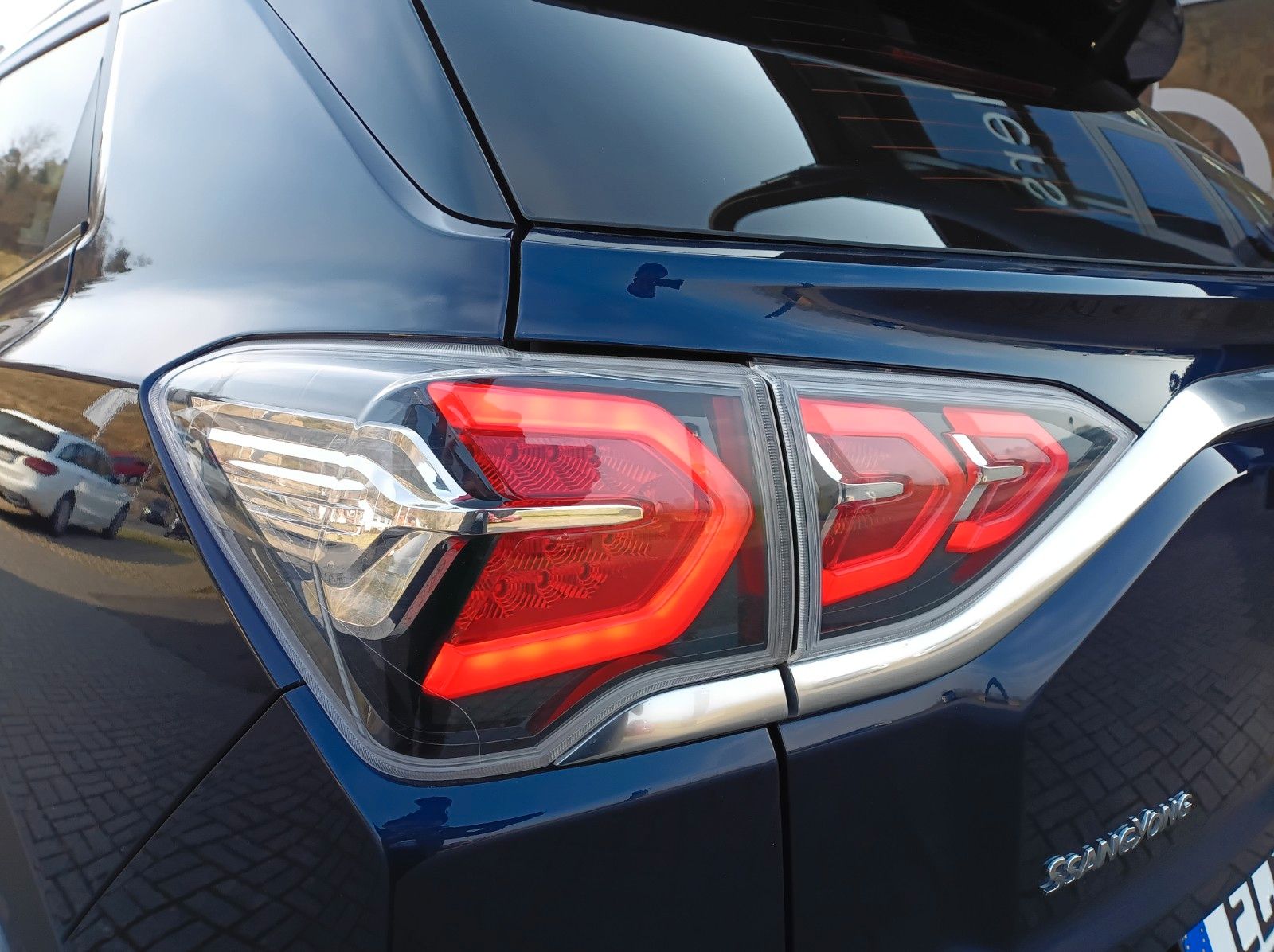 Fahrzeugabbildung Ssangyong Korando e-Motion PLATINUM +T.LEDER+ABSTANDSPILOT
