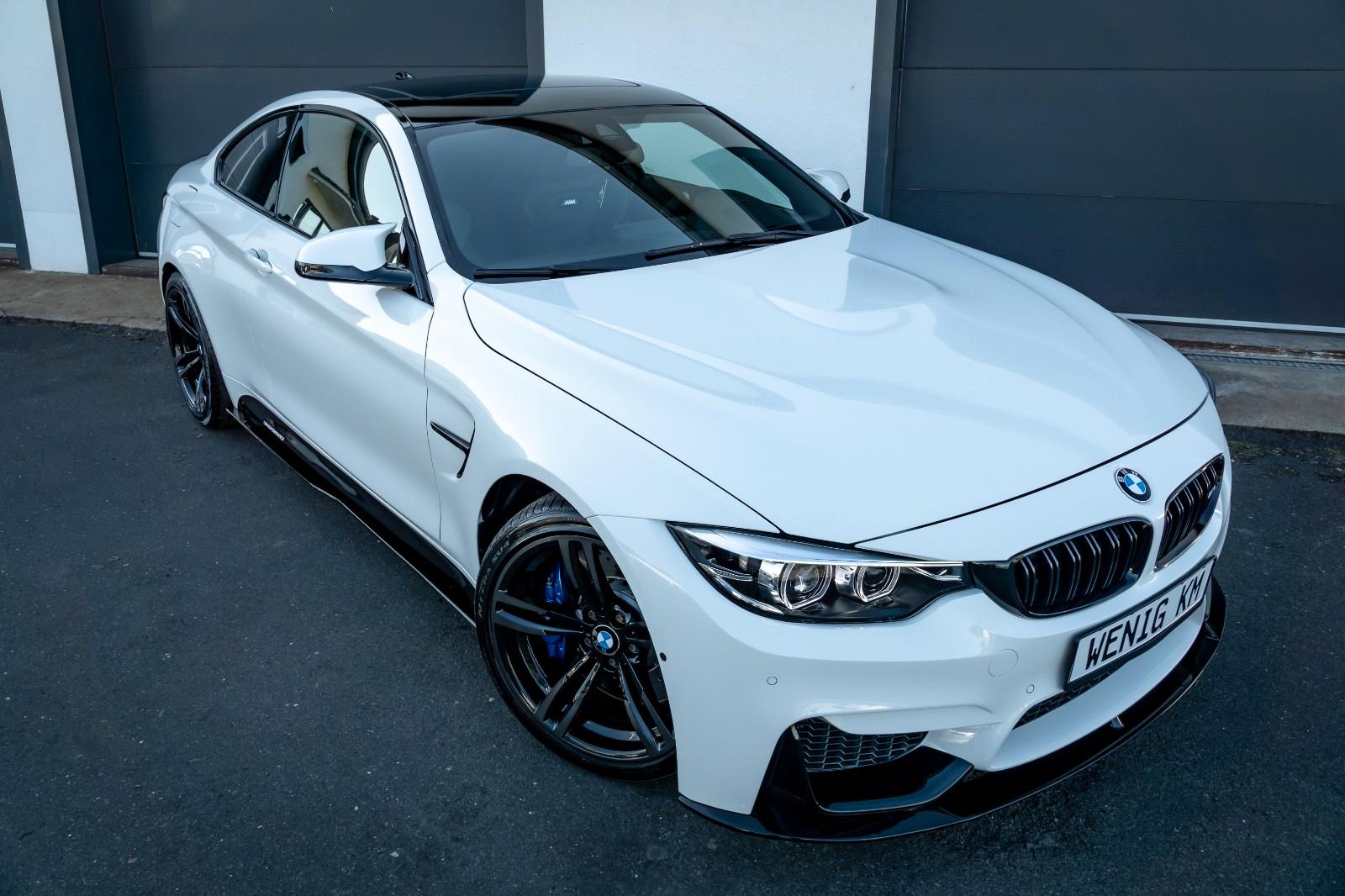BMW M4 Coupe - HANDSCHALTUNG/LED/H&K/HUD/SCHIEB/R19