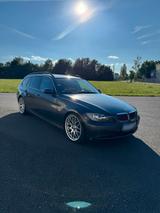 BMW 330d E91 - BMW 330 aus 2005: 330d