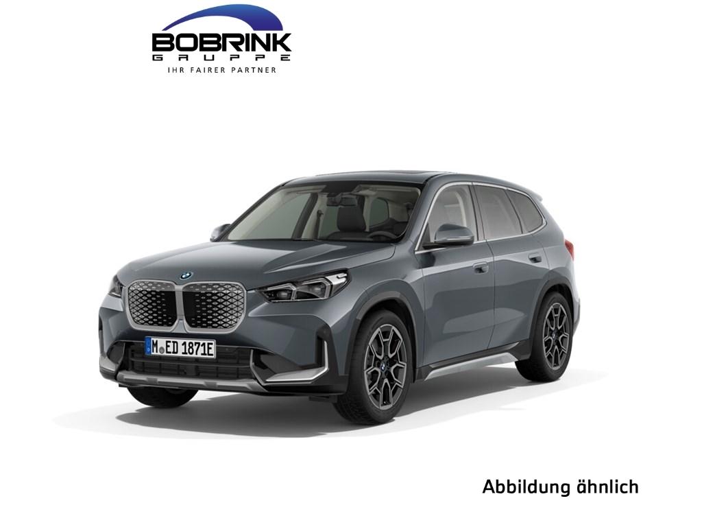 BMW iX1 xDrive30 xLine Elektro LED Pano Head-up H&K