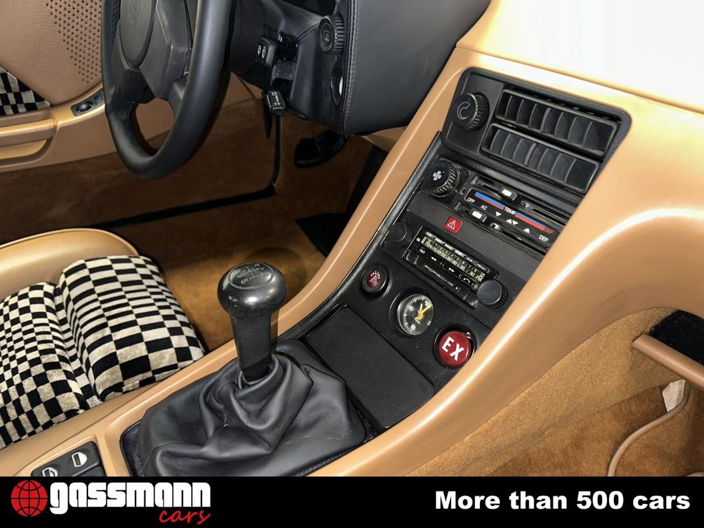 Porsche 928
