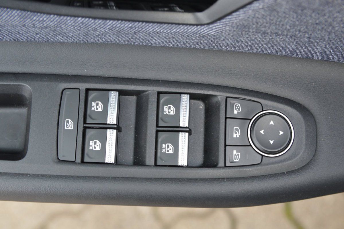 Fahrzeugabbildung Renault 5 E-Tech Electric   120 Urban Range Techno Winte