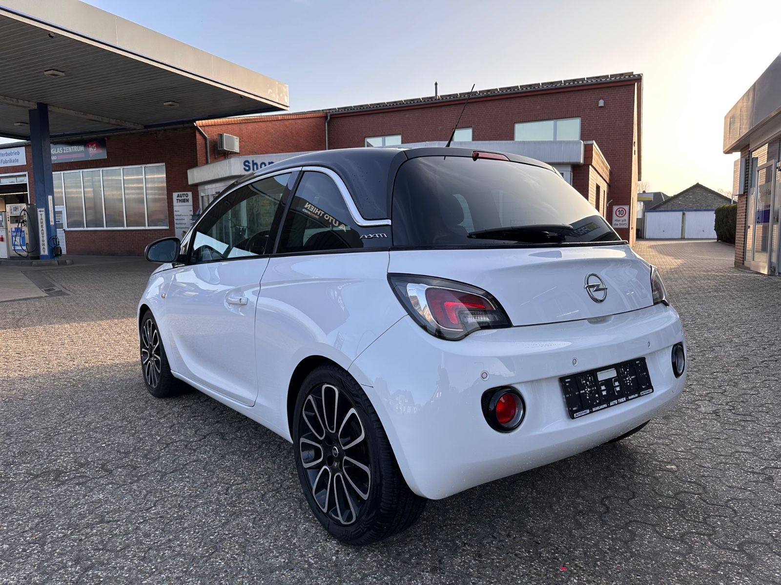 Fahrzeugabbildung Opel Adam Jam 1.4 GJR/GRA/PDC/BT/Sitzhzg/Lenkradhzg